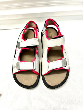 Coxist Women’s Gray Pink Active Waterproof Hiking Sandals Size 10M
